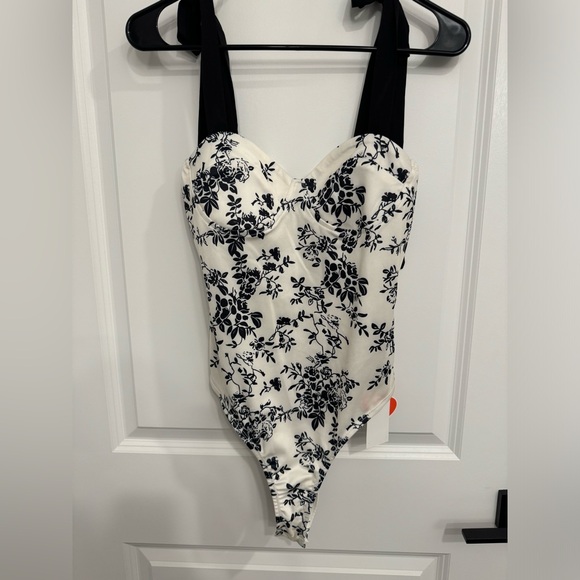 Black tie-sleeve bodysuit - Picture 2 of 2